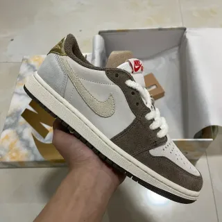 Nike Air Jordan 1 Low Suede Split-Tone Tênis Lifestyle