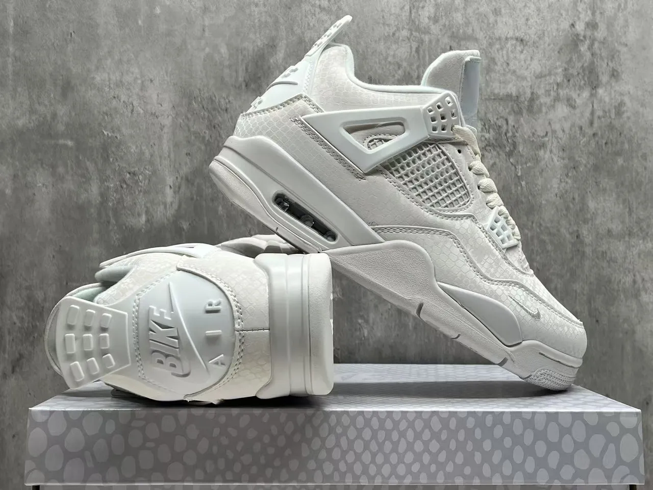 Nike Air Jordan 4 Monochrome White Basketball Shoes 4