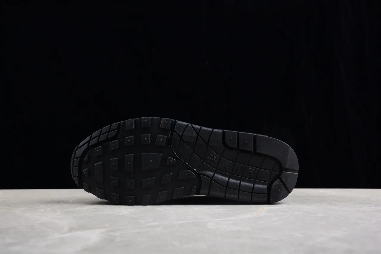 Nike Air Max 1 All-Black Contrast-Stitched Lifestyle Sneakers 3