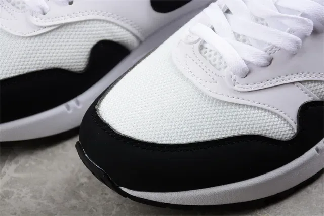 Nike Air Max 1 White Black Lifestyle Sneakers 8