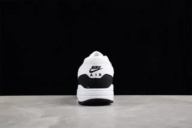 Nike Air Max 1 White Black Lifestyle Sneakers 10