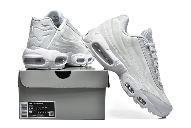 Nike Air Max 95 Olive Green Translucent Lifestyle Sneakers 13