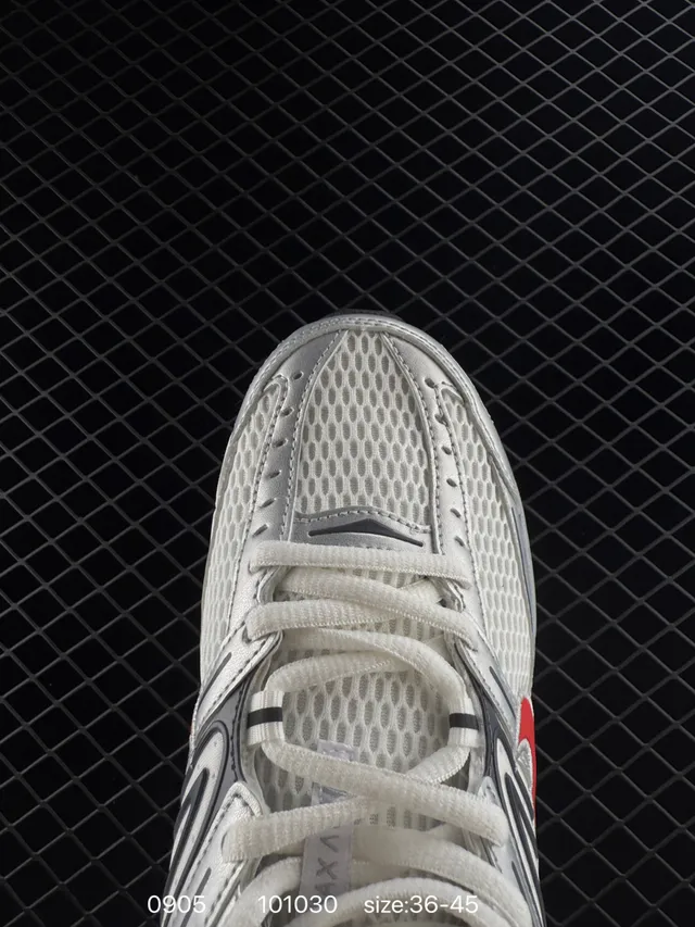 Nike Air Max Moto 2K حذاء ركض أبيض رمادي منخفض شبكي وطبقة مواد اصطناعية 3