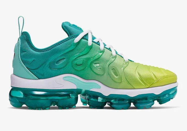 Nike Air VaporMax Plus Gradient Green Teal Lifestyle Sneakers 4