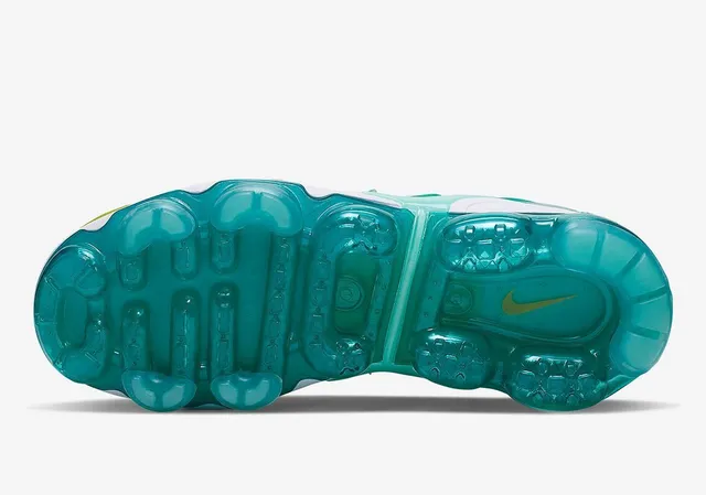 Nike Air VaporMax Plus Gradient Green Teal Lifestyle Sneakers 6