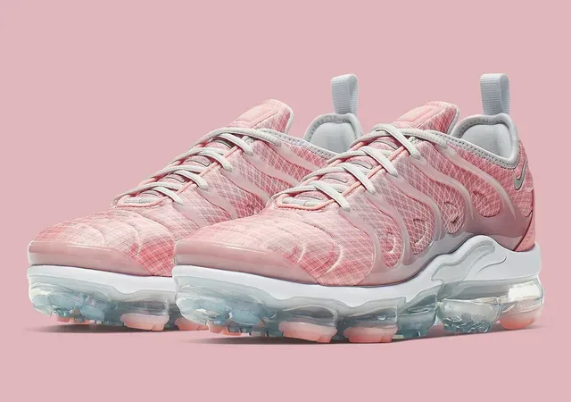 Nike Air VaporMax Plus Pink Mesh Lifestyle Sneakers 2