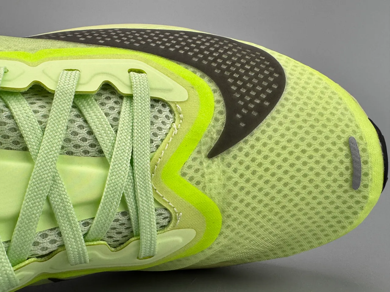 Nike Air Zoom Alphafly Jaune Violet Silhouette de Course Malla Engineered Partie Supérieure Chaussures de course 4