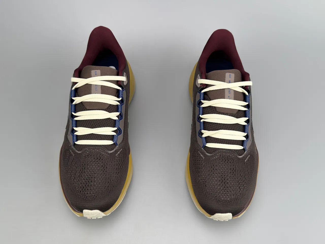 Nike Air Zoom Pegasus Marron Borgoña Tissu supérieur en maille ingénierisée Superpositions synthétiques en couches Chaussures de course 9