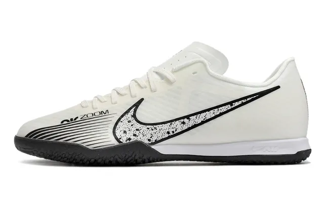 Nike Air Zoom Blanc Orange Basse Tige Synthétique Motif Géométrique Superposition Chaussures de football indoor 22