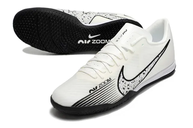 Nike Air Zoom Blanc Orange Basse Tige Synthétique Motif Géométrique Superposition Chaussures de football indoor 23