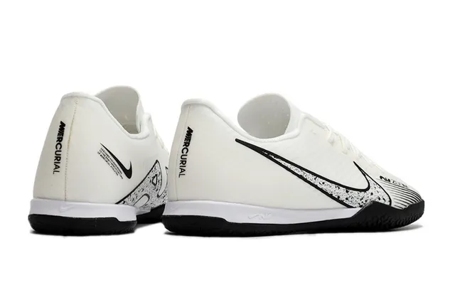 Nike Air Zoom Blanc Orange Basse Tige Synthétique Motif Géométrique Superposition Chaussures de football indoor 24