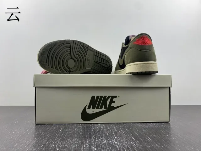 Nike Tênis Lifestyle Verde Militar e Azul Marinho de Camurça e Textil Low Top 6