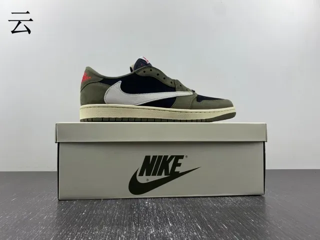 Nike Tênis Lifestyle Verde Militar e Azul Marinho de Camurça e Textil Low Top 7