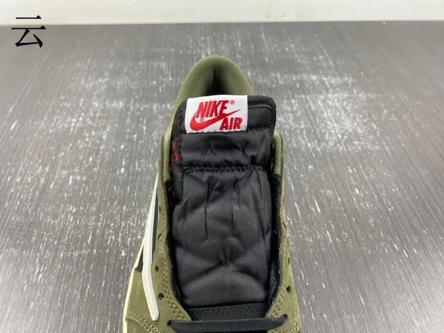 Nike Tênis Lifestyle Verde Militar e Azul Marinho de Camurça e Textil Low Top 11