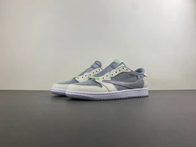 Nike Beige Gray Low-Top Layered Leather-Suede Upper Sneakers 10