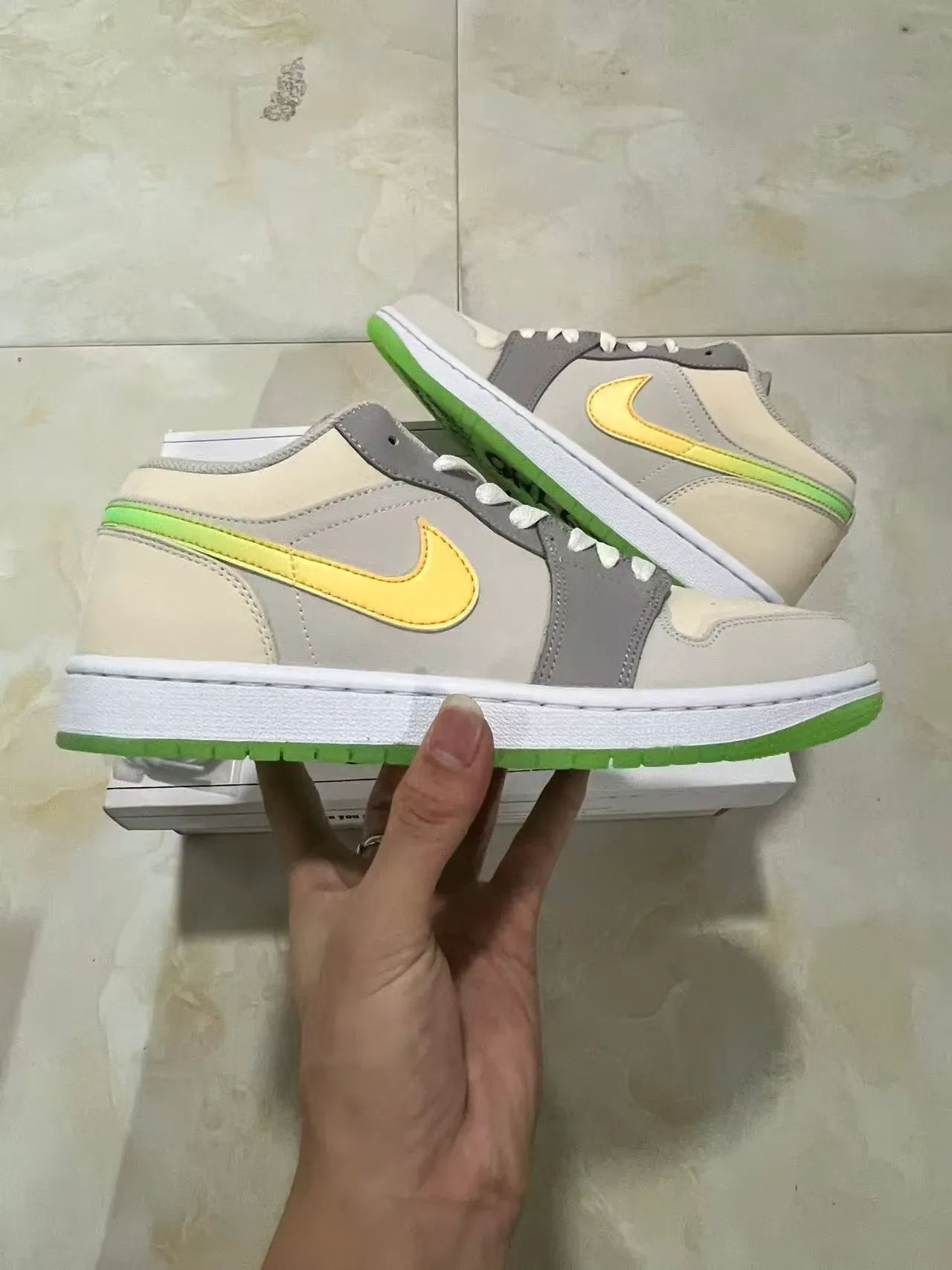 Nike Beige Gray Low-Top Layered Upper Lifestyle Sneakers 7