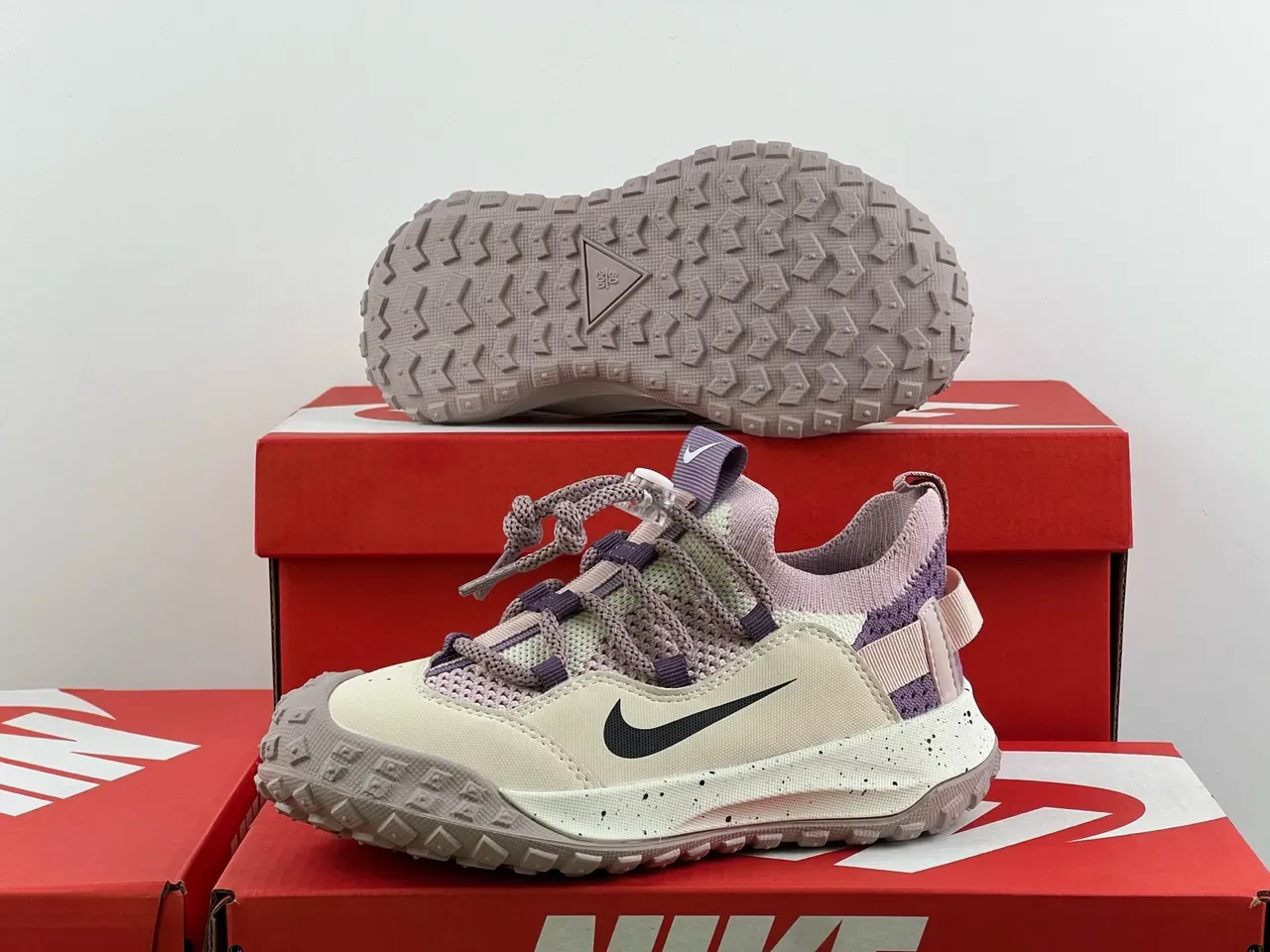Nike Beige Green Knit Collar Midfoot Strap System Lifestyle Sneakers 3