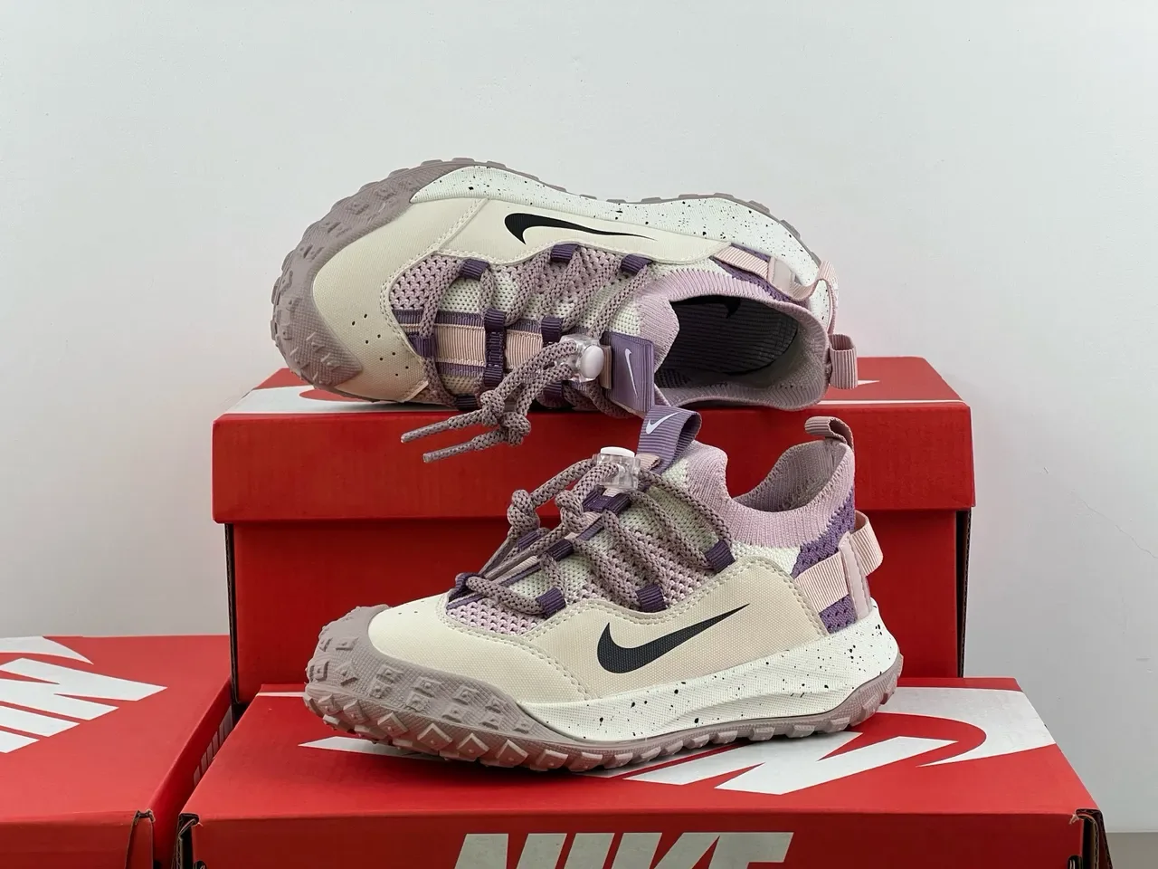 Nike Beige Green Knit Collar Midfoot Strap System Lifestyle Sneakers 8