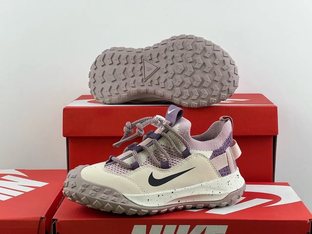 Nike Beige Green Knit Collar Midfoot Strap System Lifestyle Sneakers 12
