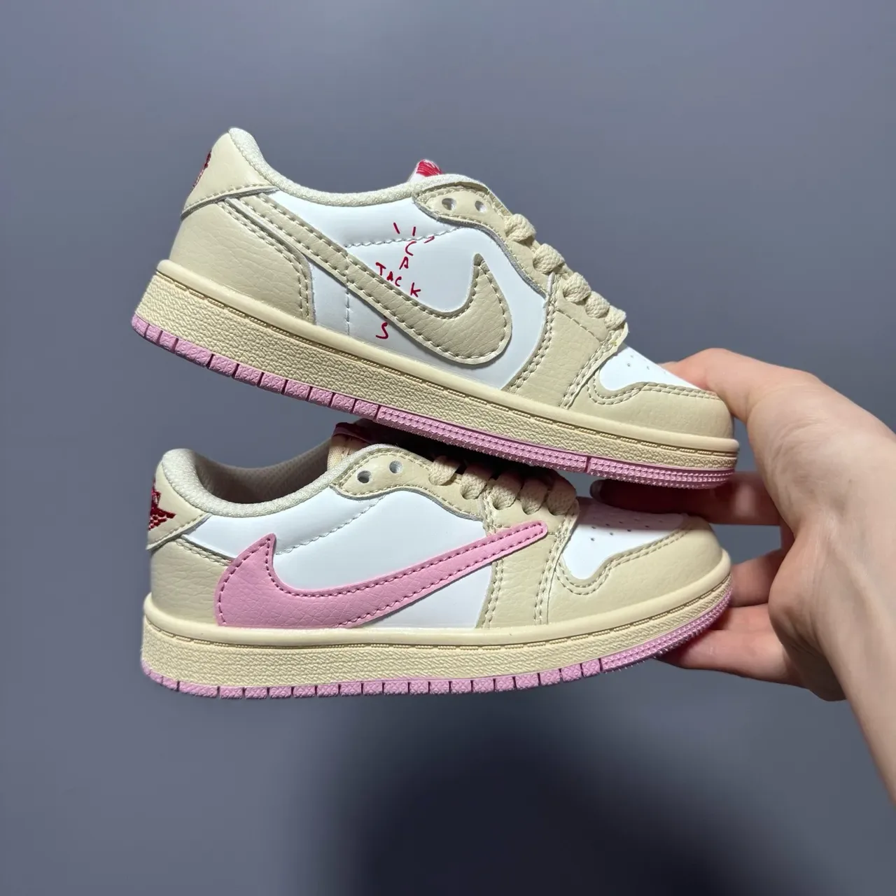 Nike Beige Pink Low-Top Silhouette Perforated Toe Box Lifestyle Sneakers 16
