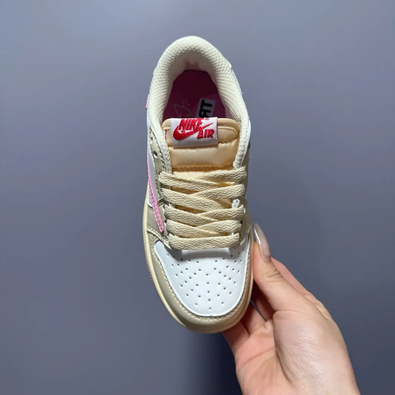 Nike Beige Pink Low-Top Silhouette Perforated Toe Box Lifestyle Sneakers 21