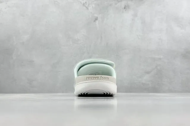Nike Benassi Beige Green Ribbed Strap Molded Footbed Slippers 5