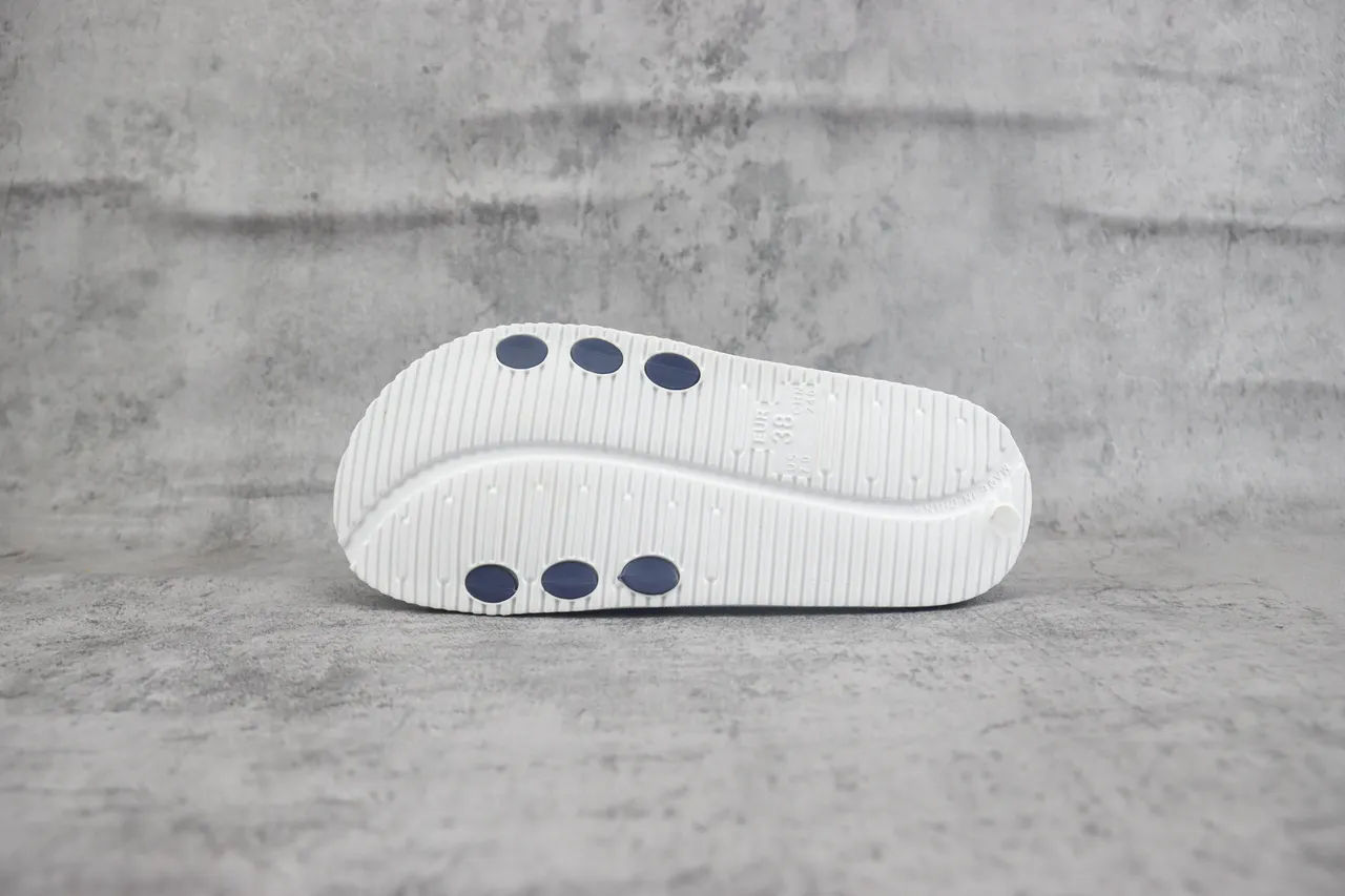 Nike Benassi JDI Navy and White Slipper 6