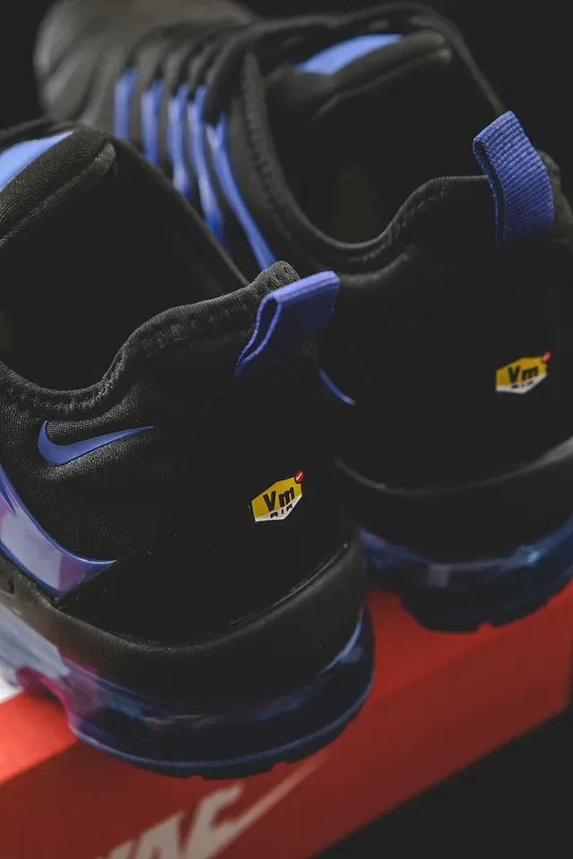 Nike Chaussures Lifestyle Noir Bleu Motif Flamme Overlay Cage Translucide Semelle Air Visible 9