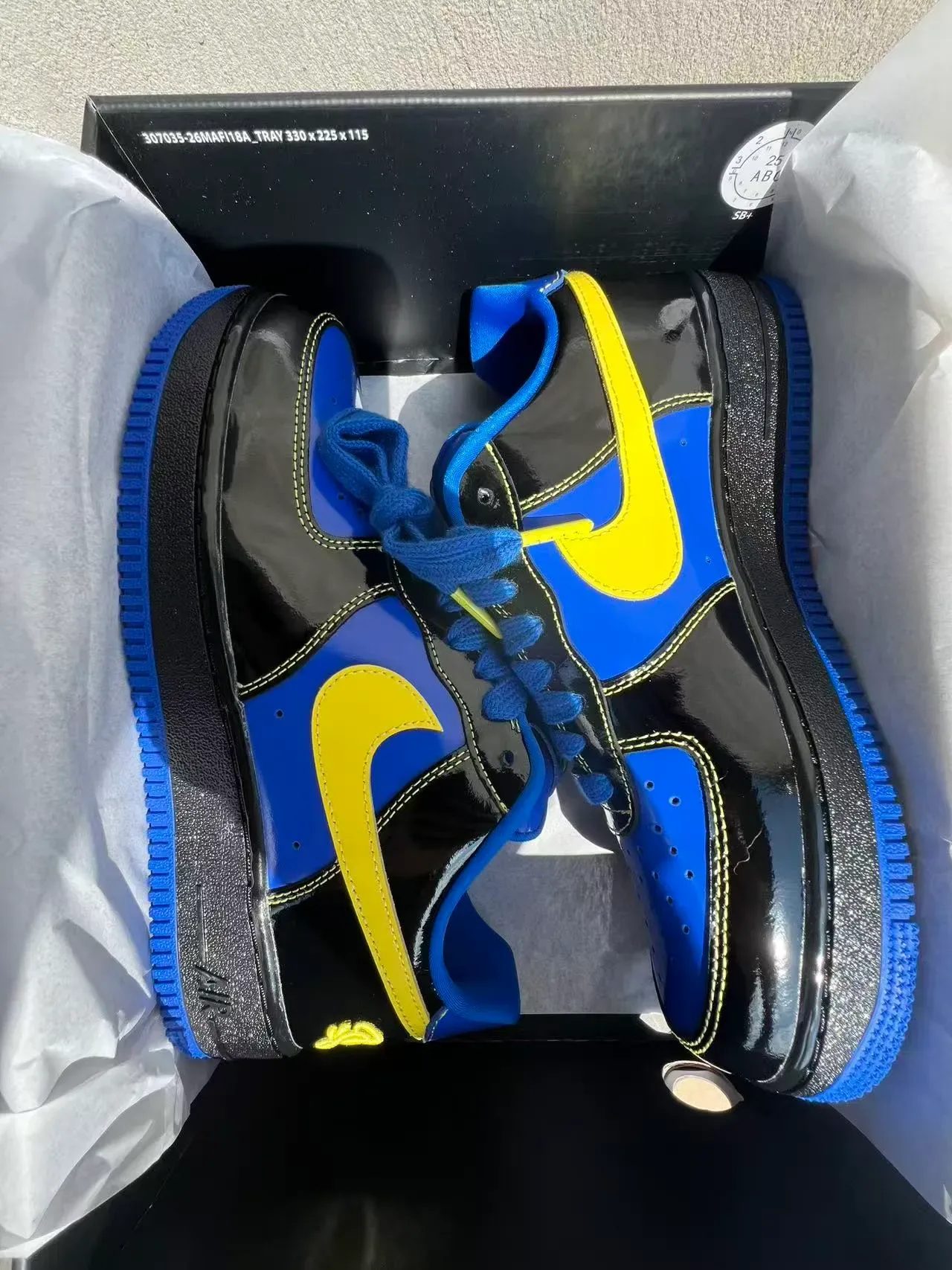 Nike Sneakers Lifestyle Noir Bleu Cuir Patent Glossy Panneaux Bloqués de Couleur 9