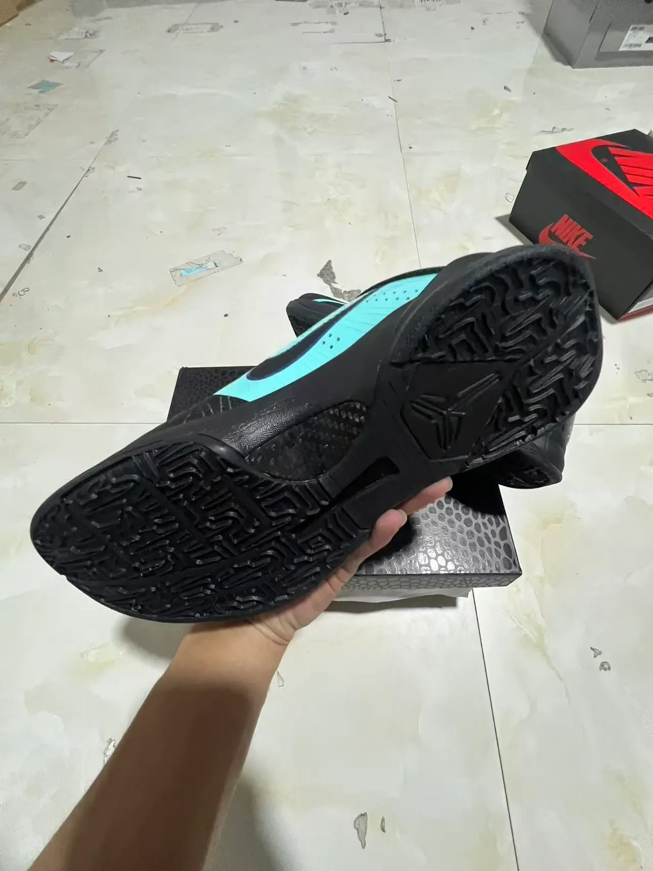 Nike أسود أزرق لوتوب أوفرليه اصطناعي أحذية كرة السلة 6