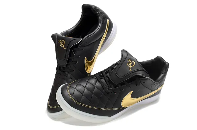 Nike Noir Doré Dessus en Cuir Matelassé Swoosh Métallique Chaussures de Football Indoor 7