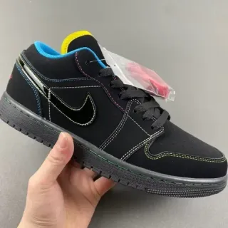 Nike Black Multicolor Low-Top Suede And Leather Upper Lifestyle Sneakers