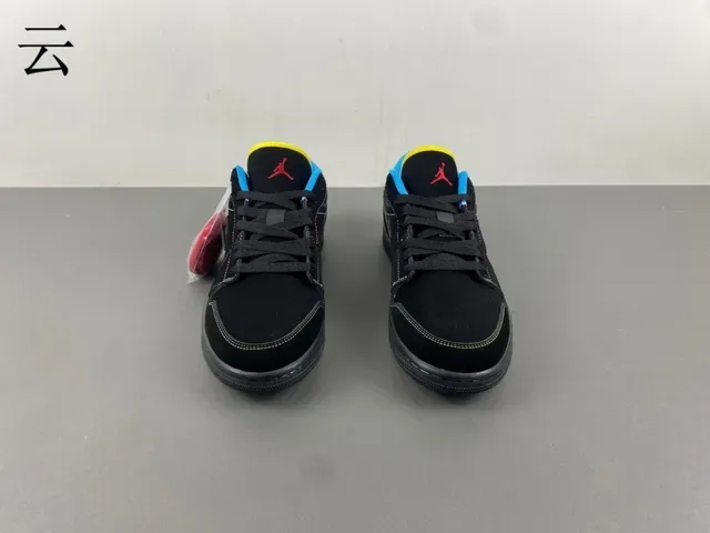 Nike Black Multicolor Low-Top Suede And Leather Upper Lifestyle Sneakers 11