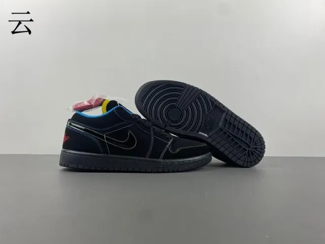 Nike Black Multicolor Low-Top Suede And Leather Upper Lifestyle Sneakers 12