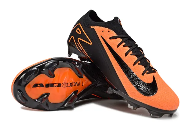 Nike chaussures de football noires et oranges, coupe basse, col de chaussette, upper de knit synthétique, pour terrain ferme 4