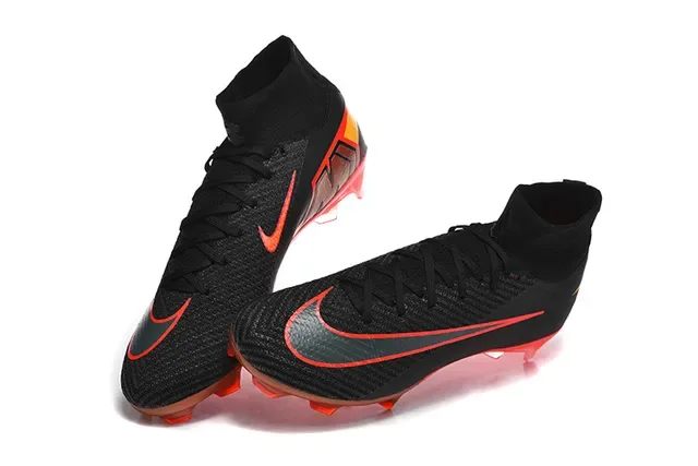 Chuteira de Futebol Nike Preto e Vermelho Alta Corte em Malha Translucida Air Zoom Sola FG 2