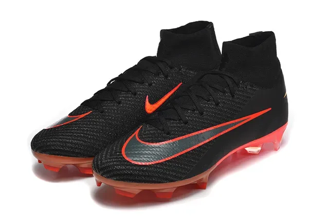 Chuteira de Futebol Nike Preto e Vermelho Alta Corte em Malha Translucida Air Zoom Sola FG 8