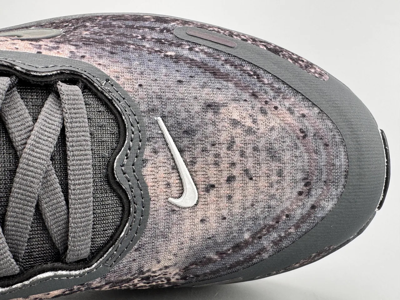 Nike Noir Argent Tricot Engineered Haut Tacheté Charbon Chaussures de course 4