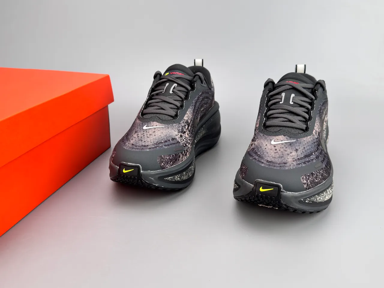 Nike Noir Argent Tricot Engineered Haut Tacheté Charbon Chaussures de course 5