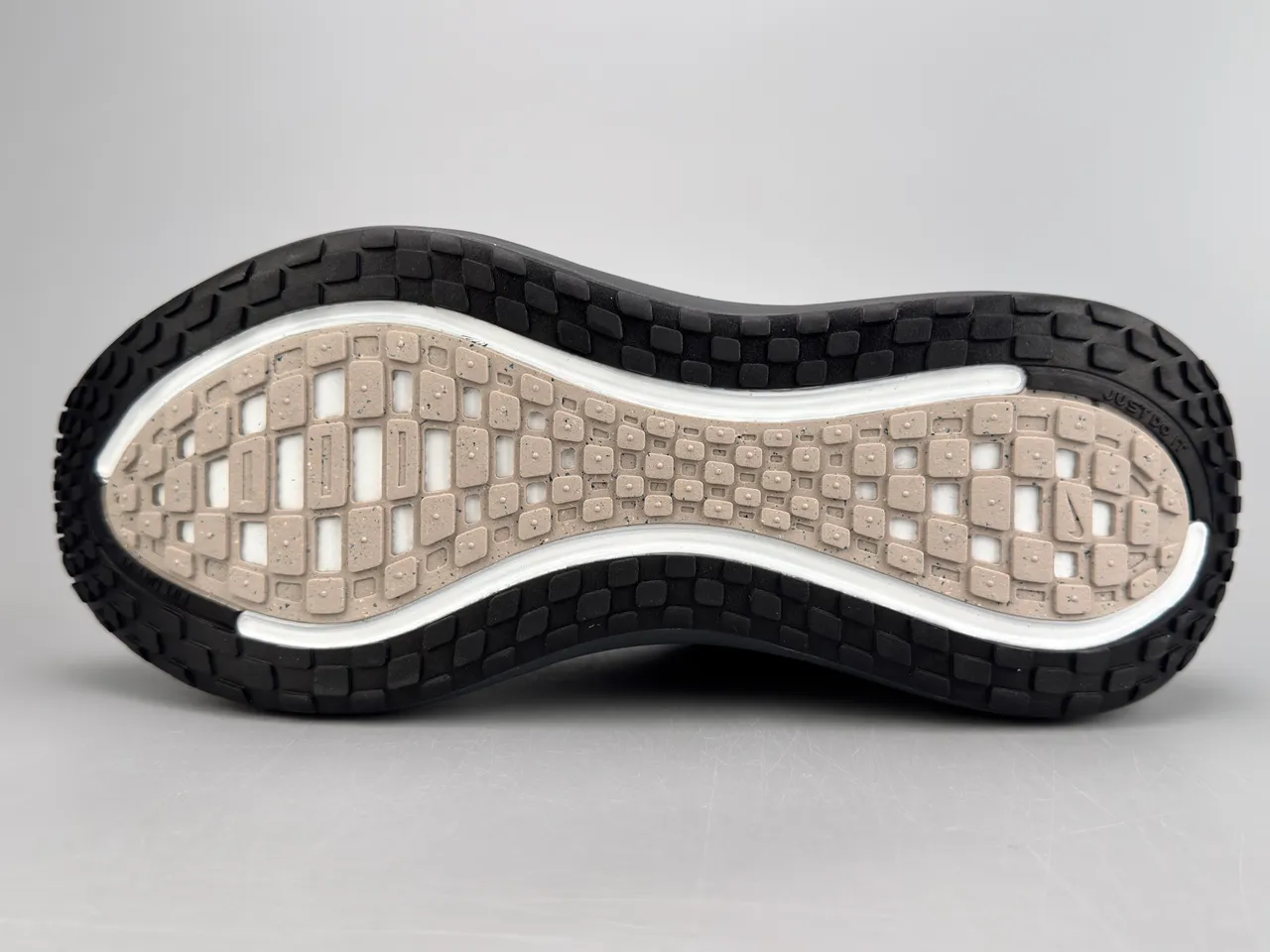 Nike Noir Argent Tricot Engineered Haut Tacheté Charbon Chaussures de course 6