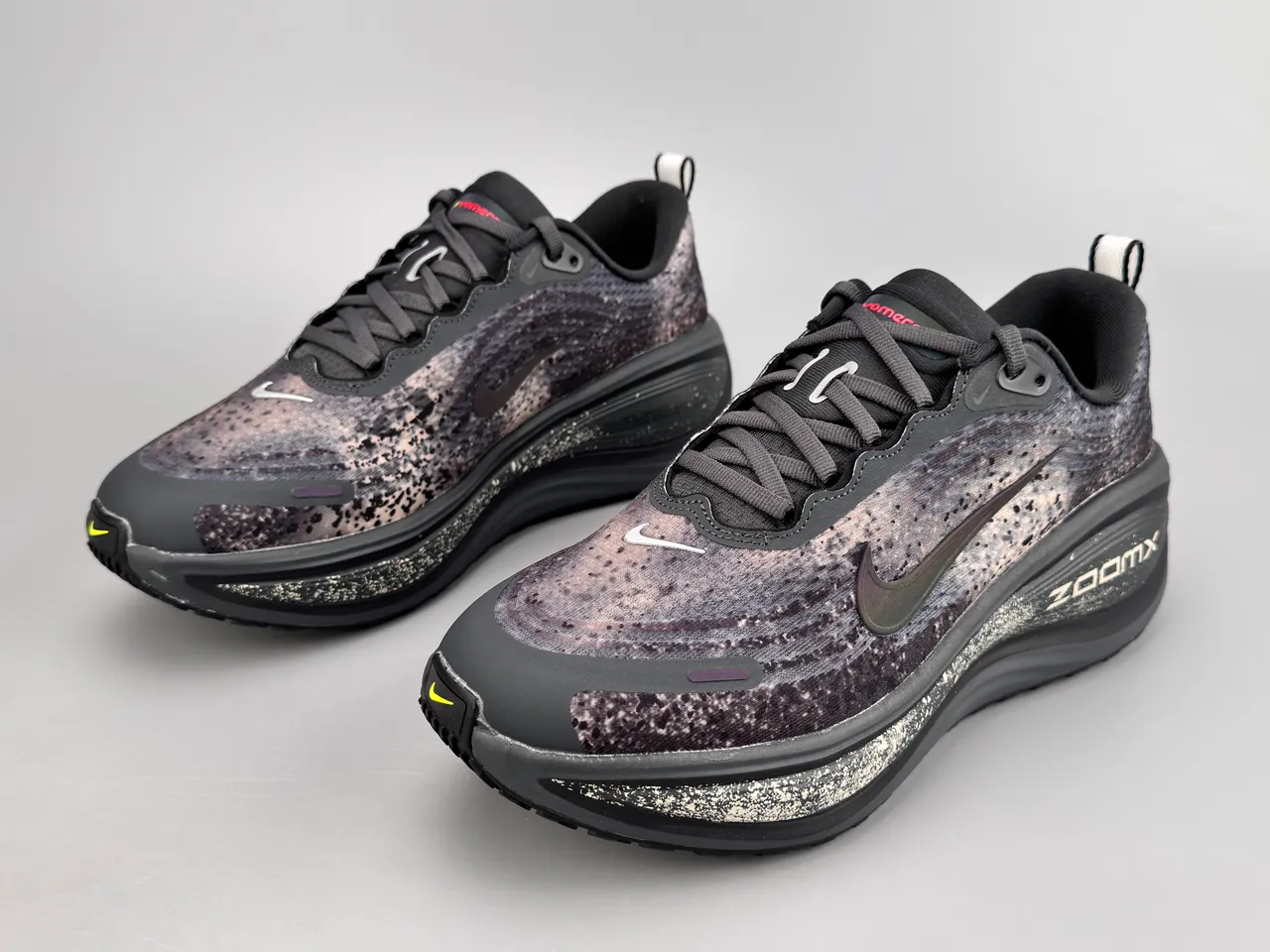 Nike Noir Argent Tricot Engineered Haut Tacheté Charbon Chaussures de course 7
