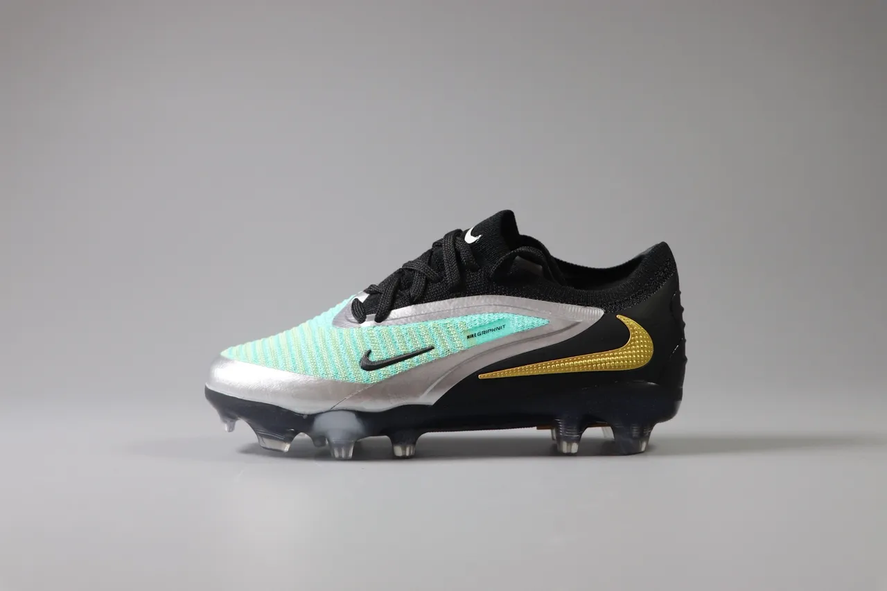 Nike Black Silver Low-Cut Knit Upper Asymmetrical Lacing Firm-Ground Soccer Shoes 10