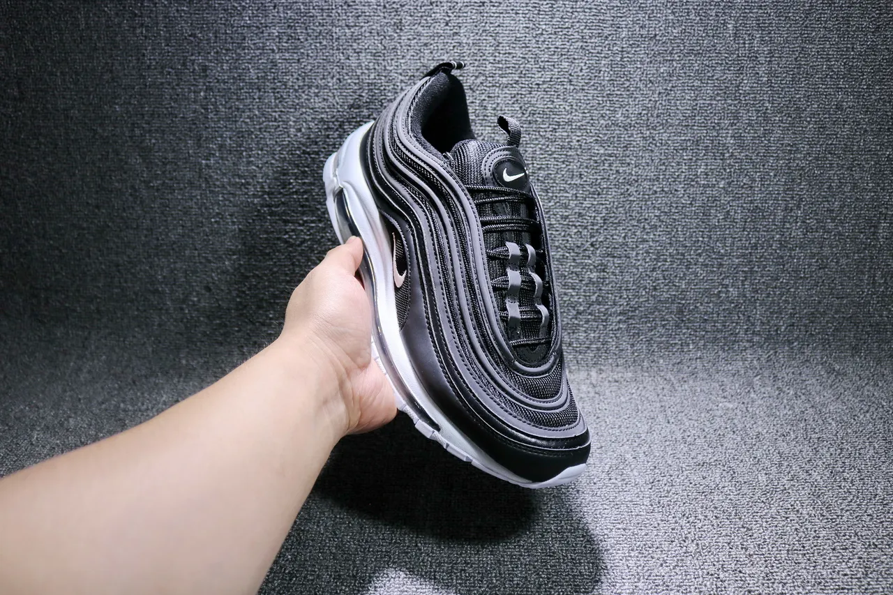 Nike Black White Wavy Layered Upper Visible Air Cushioning Lifestyle Sneakers 20