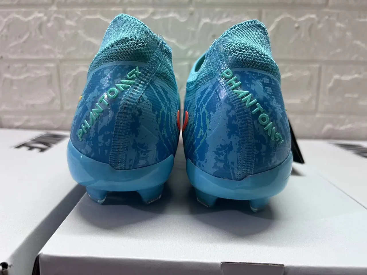 Nike Blue Pink Knit Upper Gradient Firm-Ground Soccer Shoes 6