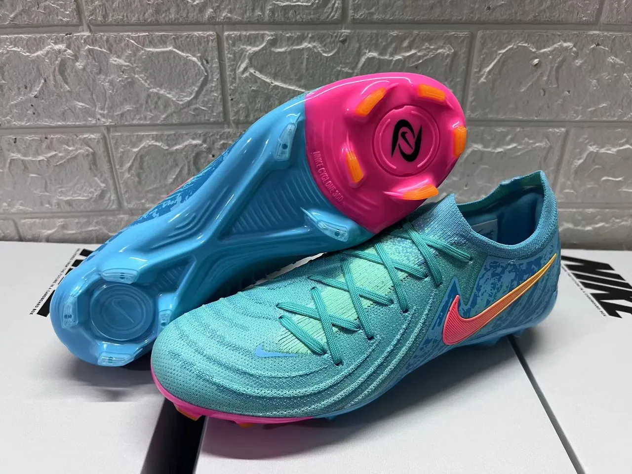 Nike Blue Pink Knit Upper Gradient Firm-Ground Soccer Shoes 7