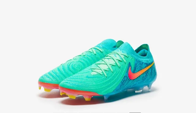 Nike Blue Pink Knit Upper Gradient Firm-Ground Soccer Shoes 10