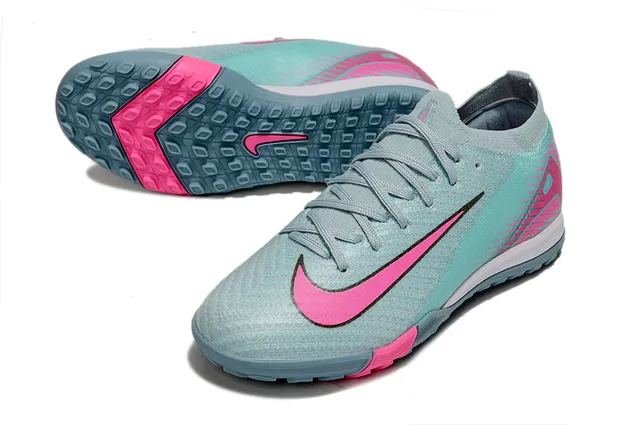 Nike Chaussures de football sur pelouse avec upper en knit bleu rose, col de chaussette à coupe basse 3