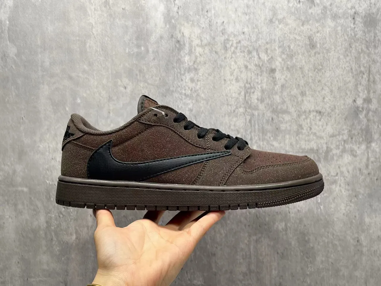Nike Brown Black Suede Upper Oversized Swoosh Lifestyle Sneakers 2
