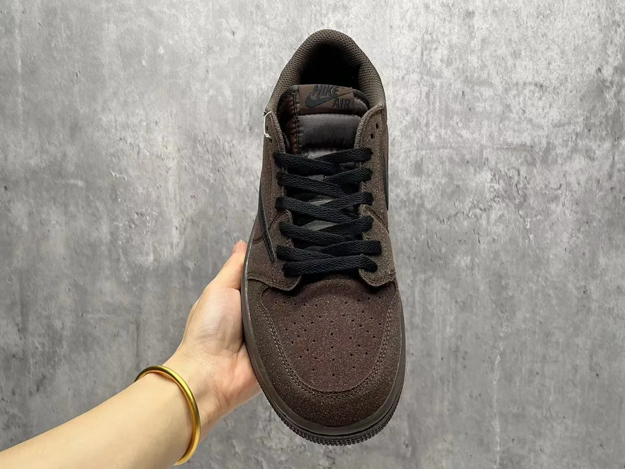 Nike Brown Black Suede Upper Oversized Swoosh Lifestyle Sneakers 3