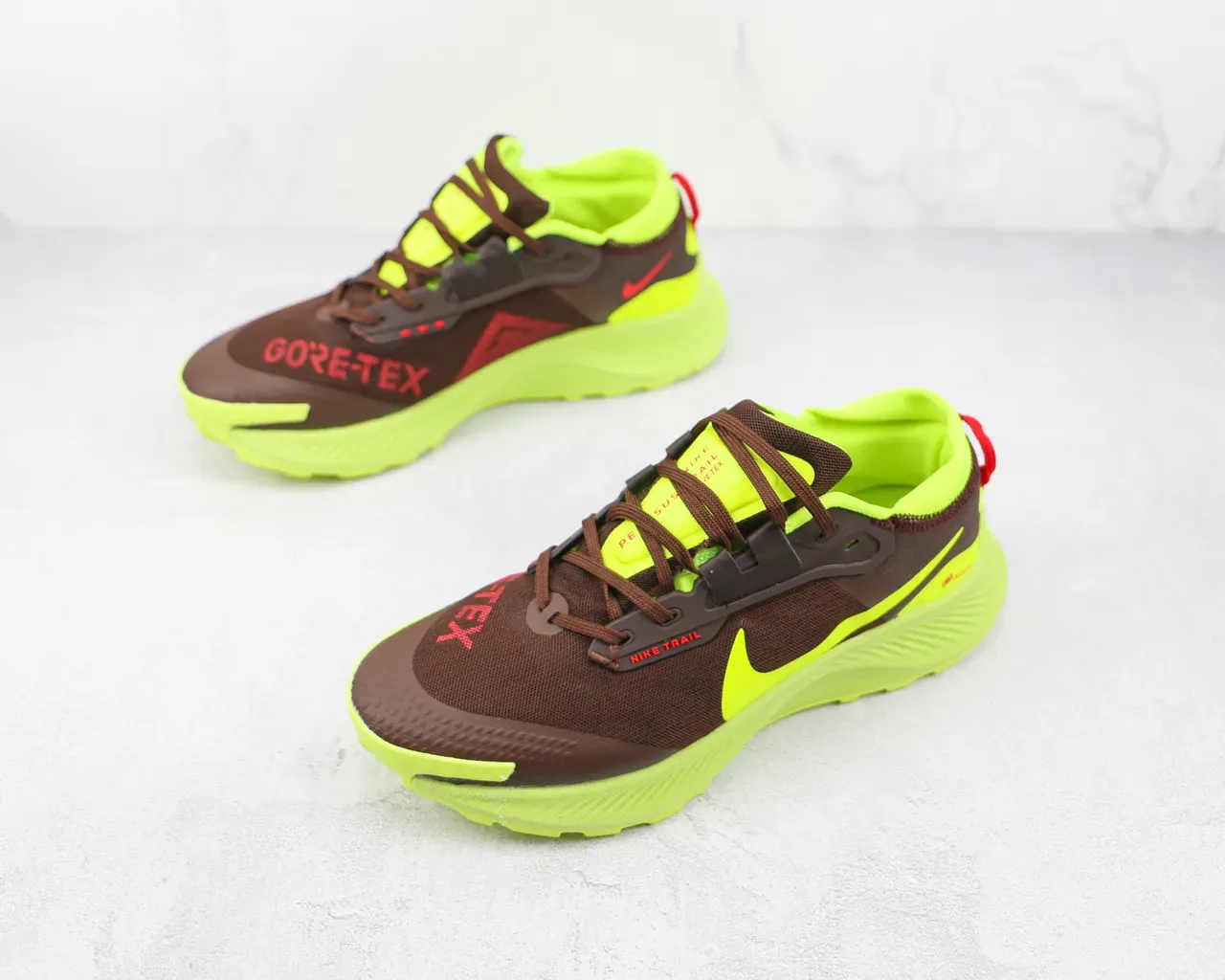 Nike Trail Silhouette GORE-TEX Chaussures de Running Imperméables Marron Jaune 4